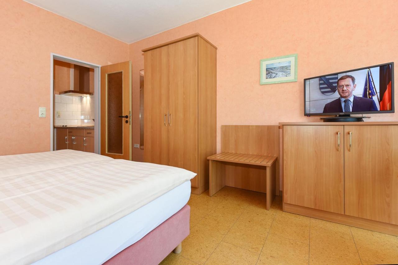 Hotel-Pension Altes Siel Bensersiel Luaran gambar