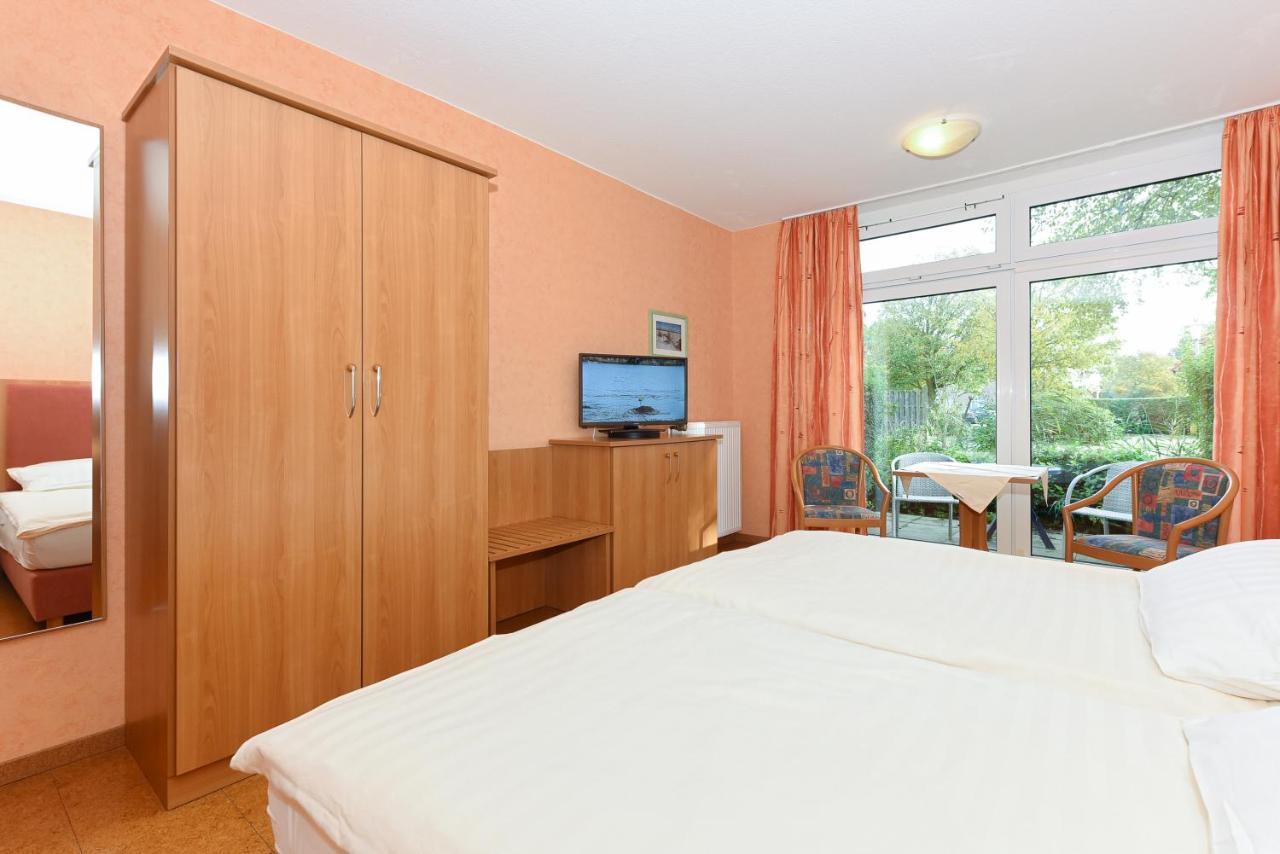 Hotel-Pension Altes Siel Bensersiel Luaran gambar