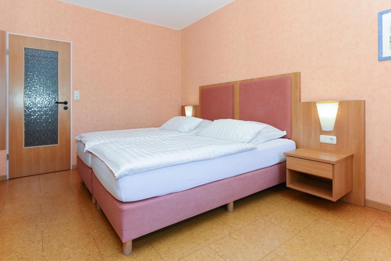 Hotel-Pension Altes Siel Bensersiel Luaran gambar