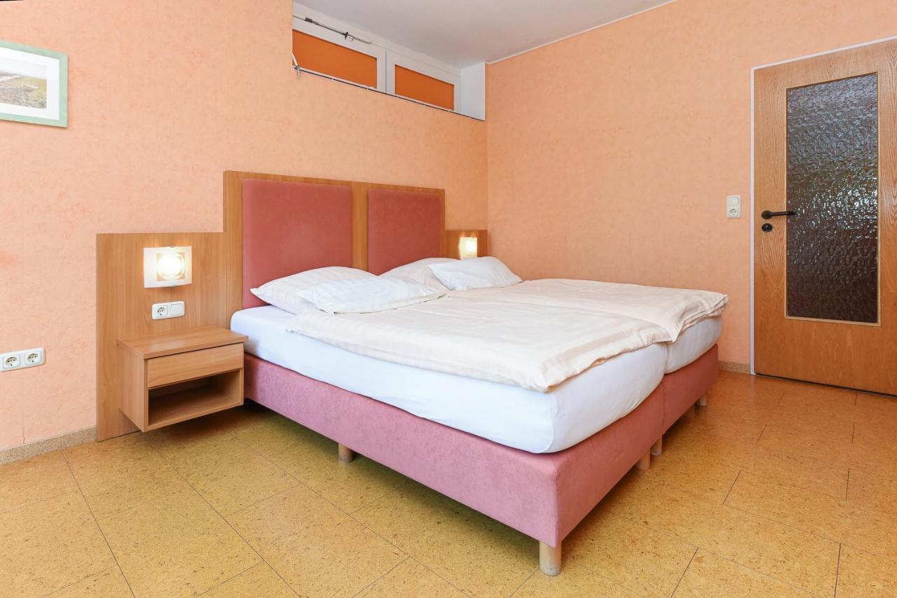 Hotel-Pension Altes Siel Bensersiel Luaran gambar