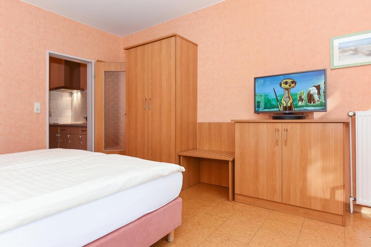 Hotel-Pension Altes Siel Bensersiel Luaran gambar