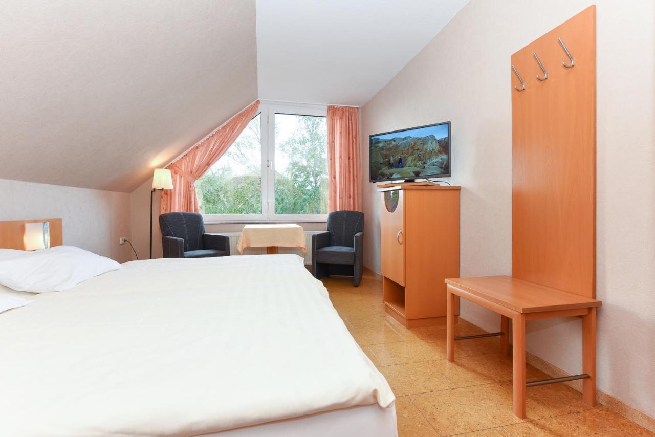 Hotel-Pension Altes Siel Bensersiel Luaran gambar