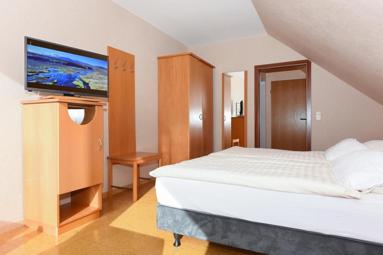 Hotel-Pension Altes Siel Bensersiel Luaran gambar
