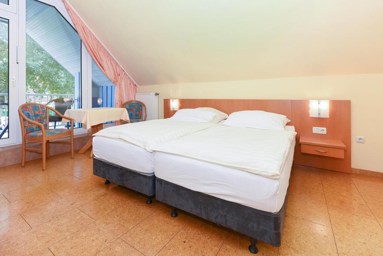 Hotel-Pension Altes Siel Bensersiel Luaran gambar