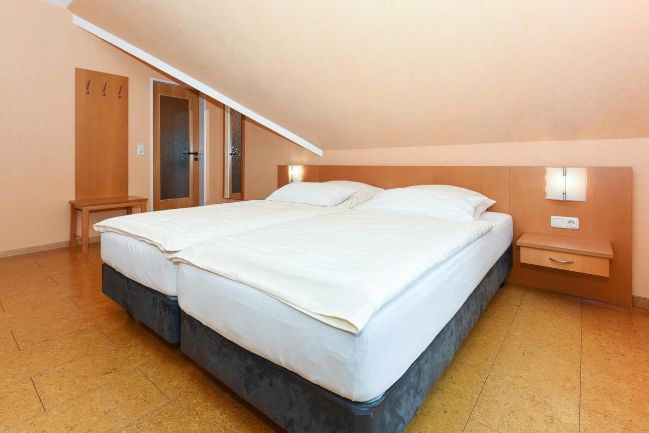 Hotel-Pension Altes Siel Bensersiel Luaran gambar
