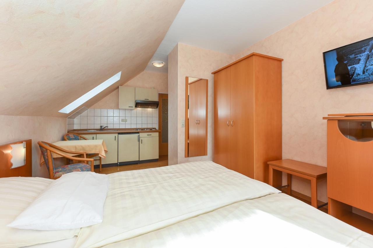 Hotel-Pension Altes Siel Bensersiel Luaran gambar